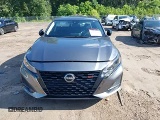 2024 Nissan Altima SR z VIN 1N4BL4CV7RN391989, wystawiony jako IAAI lot #42373504 z przebiegiem 34 653 mil mil oraz . Historia ofert i sprzedaży dostępna na DreamBid. Obrazek 12.