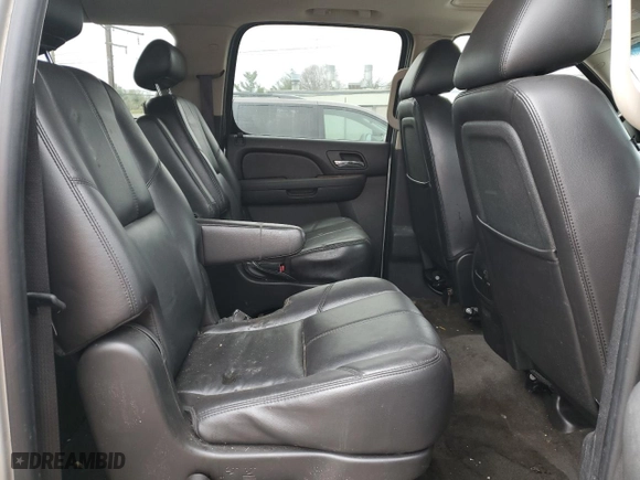 2010 Chevrolet Suburban LT with VIN 1GNUKJE37AR172308, listed as a Copart auction lot 51236005 with 192,270 mi miles and Salvage Title. Bid and sale history available at carsss.com. Image 11.