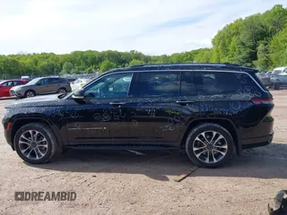 2021 Jeep Grand Cherokee Overland z VIN 1C4RJKDG9M8119728, wystawiony jako IAAI lot #42324696 z przebiegiem 48 379 mil mil oraz . Historia ofert i sprzedaży dostępna na DreamBid. Obrazek 14.