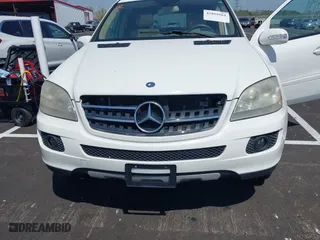 2007 Mercedes-Benz M-Class 3.5L with VIN 4JGBB86E17A231154, listed as a IAAI auction lot 42019561 with 1 mi miles. Bid and sale history available at carsss.com. Image 6.