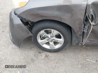 2011 Toyota Sienna LE AAS with VIN 5TDKK3DC0BS103380, listed as a IAAI auction lot 41855259 with 216,022 mi miles. Bid and sale history available at carsss.com. Image 18.