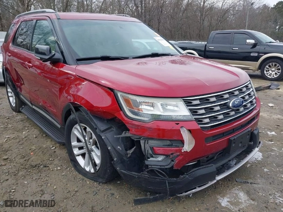2016 Ford Explorer XLT with VIN 1FM5K7D8XGGC01314, listed as a IAAI auction lot 41366302 with 127,266 mi miles. Bid and sale history available at carsss.com. Image 6.