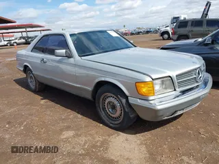 1985 Mercedes-Benz 500 z VIN WDBCA44D8FA148994, wystawiony jako IAAI lot #41791828 z przebiegiem 169 579 mil mil oraz . Historia ofert i sprzedaży dostępna na DreamBid. Obrazek 1.
