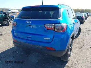 2022 Jeep Compass Latitude Lux with VIN 3C4NJDFBXNT129487, listed as a IAAI auction lot 42127106 with 18,360 mi miles and . Bid and sale history available at DreamBid. Image 4.