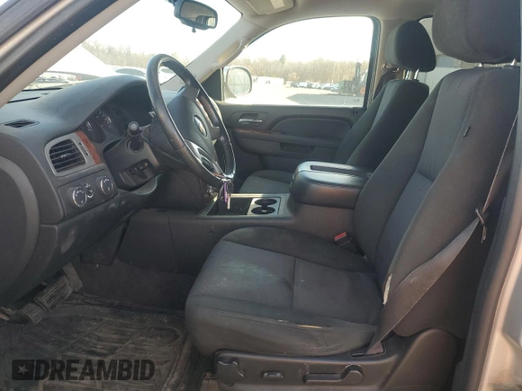 2011 Chevrolet Suburban z VIN 1GNSKHE39BR266160, wystawiony jako Copart lot #46368555 z przebiegiem 230 458 mil mil oraz Czysty tytuł • Clean title. Historia ofert i sprzedaży dostępna na DreamBid. Obrazek 7.