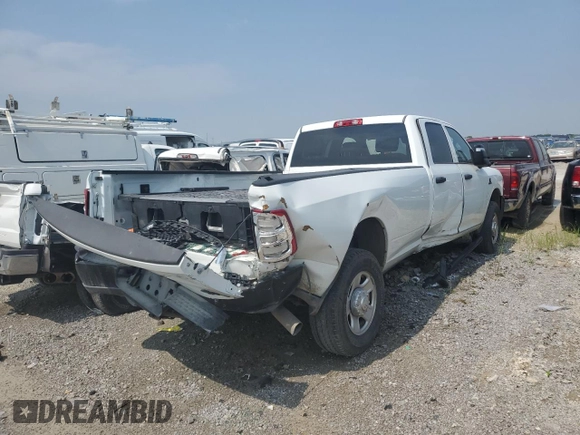 2024 Ram 2500 Tradesman z VIN 3C6UR5HL6RG270224, wystawiony jako Copart lot #45301145 z przebiegiem 44 193 mil mil oraz Szkoda całkowita • Salvage title. Historia ofert i sprzedaży dostępna na DreamBid. Obrazek 3.