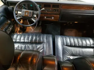 1988 Lincoln Town Car with VIN 1LNBM81F2JY754921, listed as a Copart auction lot 76236564 with 593,215 mi miles and Salvage Title. Bid and sale history available at carsss.com. Image 8.