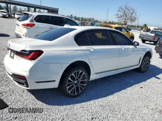 2020 BMW 7 Series 740i with VIN WBA7T2C0XLCD24332, listed as a Copart auction lot 43615885 with 0 mi miles and Clean Title. Bid and sale history available at carsss.com. Image 3.