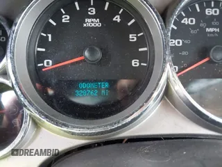 2008 Chevrolet Silverado 1500 1LT with VIN 2GCEC19J481224418, listed as a IAAI auction lot 42161836 with 328,762 mi miles and . Bid and sale history available at DreamBid. Image 7.