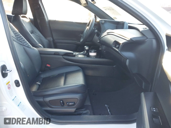 2019 Lexus UX with VIN JTHU9JBH3K2014755, listed as a IAAI auction lot 41320738 with 47,867 mi miles. Bid and sale history available at carsss.com. Image 5.