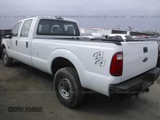 2011 Ford Super Duty F-250 SRW XL with VIN 1FT7W2BT0BEA38303, listed as a IAAI auction lot 21829173 with 164,885 mi miles. Bid and sale history available at carsss.com. Image 3.
