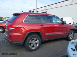 2011 Jeep Grand Cherokee Limited with VIN 1J4RR5GG1BC502105, listed as a IAAI auction lot 42024930 with 156,262 mi miles. Bid and sale history available at carsss.com. Image 13.
