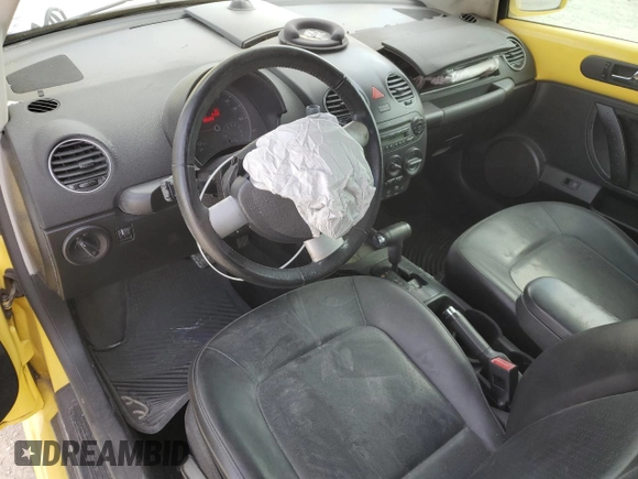 2008 Volkswagen Beetle SE with VIN 3VWRF31Y68M415714, listed as a Copart auction lot 41747365 with 84,406 mi miles and Salvage title. Bid and sale history available at DreamBid. Image 8.
