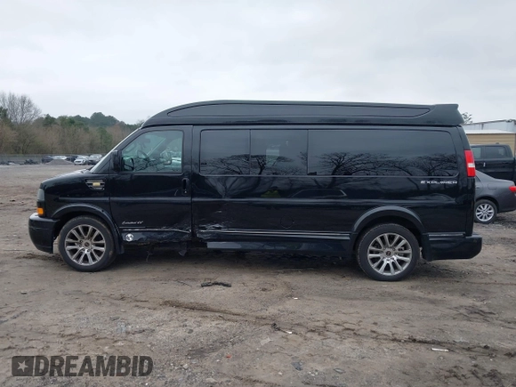 2019 GMC Savana Cargo with VIN 1GTW7BFG2K1176681, listed as a IAAI auction lot 41627842 with 110,000 mi miles. Bid and sale history available at carsss.com. Image 14.