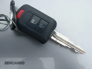 2020 Mitsubishi Outlander ES z VIN JA4AZ3A32LZ026792, wystawiony jako IAAI lot #41907596 z przebiegiem 145 638 mil mil oraz . Historia ofert i sprzedaży dostępna na DreamBid. Obrazek 11.