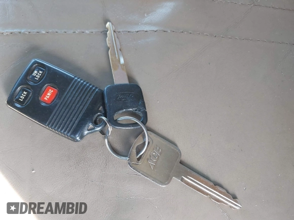 1997 Ford F-150 XL with VIN 1FTDX18W2VNB49600, listed as a IAAI auction lot 40811819 with 252,726 mi miles and . Bid and sale history available at DreamBid. Image 11.