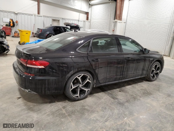 2021 Volkswagen Passat 2.0T R-Line with VIN 1VWMA7A37MC010543, listed as a Copart auction lot 88453995 with 31,692 mi miles and Non Repairable. Bid and sale history available at carsss.com. Image 3.