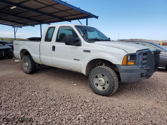 2006 Ford Super Duty F-250 XL with VIN 1FTSX21P16EB83027, listed as a Copart auction lot 47947635 with 172,005 mi miles and Salvage Title. Bid and sale history available at carsss.com. Image 4.
