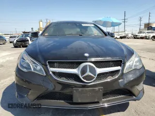 2015 Mercedes-Benz E 400 with VIN WDDKJ6FB1FF300725, listed as a Copart auction lot 63770125 with 41,009 mi miles and Salvage title. Bid and sale history available at DreamBid. Image 5.