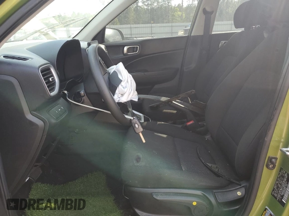 2021 Hyundai Venue SE z VIN KMHRB8A38MU089450, wystawiony jako Copart lot #51319155 z przebiegiem Nie podano mil oraz Szkoda całkowita • Salvage title. Historia ofert i sprzedaży dostępna na DreamBid. Obrazek 7.