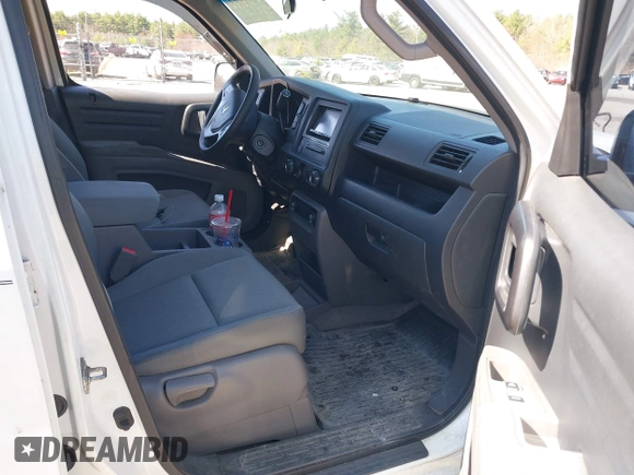 2009 Honda Ridgeline RT with VIN 5FPYK16269B109807, listed as a IAAI auction lot 42056354 with Not Provided miles. Bid and sale history available at carsss.com. Image 5.