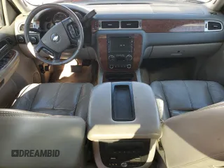 2007 Chevrolet Avalanche LT w/3LT with VIN 3GNFK12317G277268, listed as a Copart auction lot 73538604 with 276,539 mi miles and Salvage Title. Bid and sale history available at carsss.com. Image 8.
