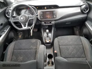 2020 Nissan Kicks SV with VIN 3N1CP5CVXLL528278, listed as a Copart auction lot 47798245 with 109,529 mi miles and Salvage Title. Bid and sale history available at carsss.com. Image 8.
