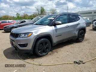 2018 Jeep Compass Altitude с VIN 3C4NJCBB9JT408326, выставлен на аукционе Copart как лот 56485435 с пробегом 116 360 миль миль и Списание • Salvage title. История ставок и продаж доступна на DreamBid. Изображение 1.