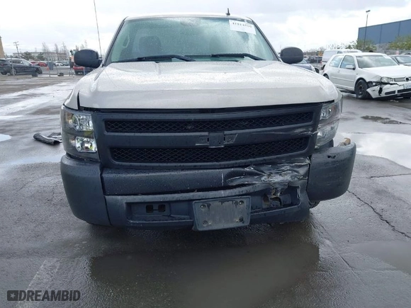 2007 Chevrolet Silverado 1500 Classic Work Truck with VIN 1GCEC14X97Z612357, listed as a IAAI auction lot 41814559 with 176,664 mi miles. Bid and sale history available at carsss.com. Image 12.