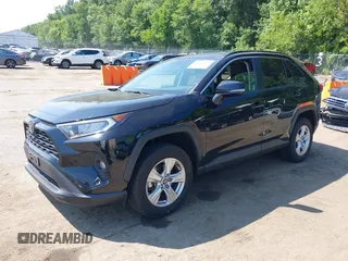 2020 Toyota RAV4 XLE with VIN 2T3P1RFV7LW111230, listed as a IAAI auction lot 40012870 with 22,444 mi miles. Bid and sale history available at carsss.com. Image 2.