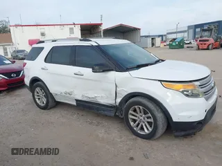 2015 Ford Explorer XLT with VIN 1FM5K7D84FGB07444, listed as a IAAI auction lot 41632589 with 196,889 mi miles and . Bid and sale history available at carsss.com. Image 13.