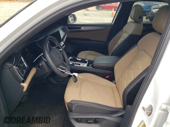 2024 Volkswagen Atlas SE with VIN 1V2KE2CA8RC224962, listed as a Copart auction lot 59100915 with 6,294 mi miles and Salvage title. Bid and sale history available at DreamBid. Image 7.