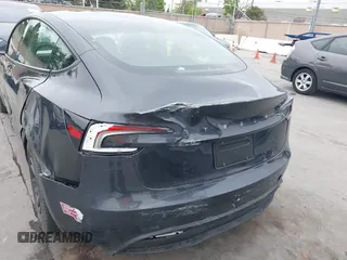 2024 Tesla Model 3 z VIN 5YJ3E1EA2RF784394, wystawiony jako IAAI lot #42034036 z przebiegiem 14 594 mil mil oraz . Historia ofert i sprzedaży dostępna na DreamBid. Obrazek 19.