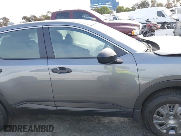 2025 Nissan Kicks S with VIN 3N8AP6BA7SL310908, listed as a IAAI auction lot 40967736 with 77 mi miles. Bid and sale history available at carsss.com. Image 13.