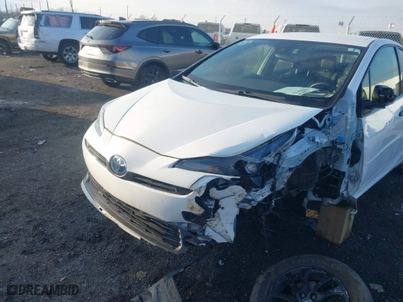 2022 Toyota Prius LE with VIN JTDL9MFU4N3037305, listed as a IAAI auction lot 41596423 with 60,775 mi miles. Bid and sale history available at carsss.com. Image 6.