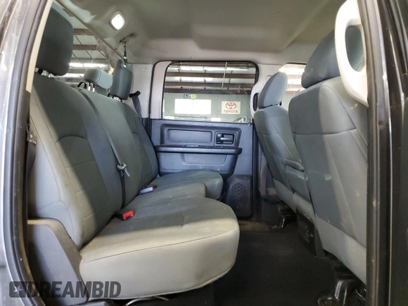 2015 Ram 2500 Tradesman z VIN 3C6UR5CL1FG524912, wystawiony jako Copart lot #54245925 z przebiegiem 312 171 mil mil oraz Czysty tytuł • Clean title. Historia ofert i sprzedaży dostępna na DreamBid. Obrazek 10.