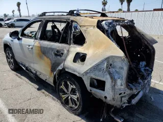 2024 Toyota RAV4 XSE z VIN JTMFB3FV2RD213319, wystawiony jako Copart lot #57088405 z przebiegiem Nie podano mil oraz Szkoda całkowita • Salvage title. Historia ofert i sprzedaży dostępna na DreamBid. Obrazek 2.