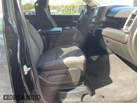2019 Ram 1500 Tradesman z VIN 1C6SRFCT8KN585978, wystawiony jako Copart lot #78004934 z przebiegiem 102 838 mil mil oraz Czysty tytuł • Clean title. Historia ofert i sprzedaży dostępna na DreamBid. Obrazek 5.