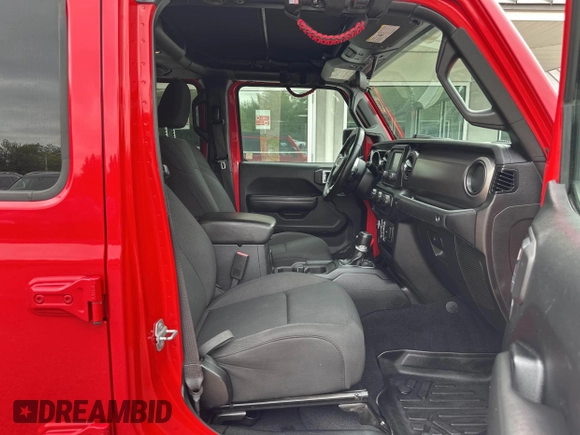 2020 Jeep Gladiator Sport S z VIN 1C6HJTAG7LL126346, wystawiony jako IAAI lot #42711702 z przebiegiem 147 263 mil mil oraz . Historia ofert i sprzedaży dostępna na DreamBid. Obrazek 5.