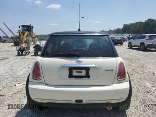 2006 MINI Hardtop с VIN WMWRC33516TK70432, выставлен на аукционе Copart как лот 62157605 с пробегом 139 823 миль миль и Списание • Salvage title. История ставок и продаж доступна на DreamBid. Изображение 6.