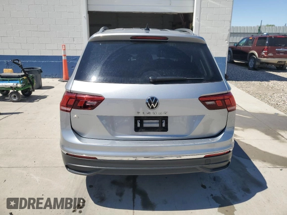 2024 Volkswagen Tiguan SE with VIN 3VV3B7AXXRM048869, listed as a Copart auction lot 56063825 with 30,881 mi miles and Clean title. Bid and sale history available at DreamBid. Image 6.