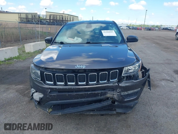 2018 Jeep Compass Sport z VIN 3C4NJCAB0JT267454, wystawiony jako IAAI lot #42266843 z przebiegiem 116 775 mil mil oraz . Historia ofert i sprzedaży dostępna na DreamBid. Obrazek 12.
