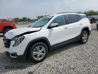 2022 GMC Terrain SLE z VIN 3GKALMEV3NL256753, wystawiony jako Copart lot #54630285 z przebiegiem 33 686 mil mil oraz Szkoda całkowita • Salvage title. Historia ofert i sprzedaży dostępna na DreamBid. Obrazek 1.