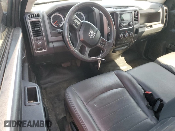2014 Ram 1500 Tradesman z VIN 3C6JR6AG5EG184967, wystawiony jako Copart lot #51135885 z przebiegiem 106 577 mil mil oraz Czysty tytuł • Clean title. Historia ofert i sprzedaży dostępna na DreamBid. Obrazek 8.