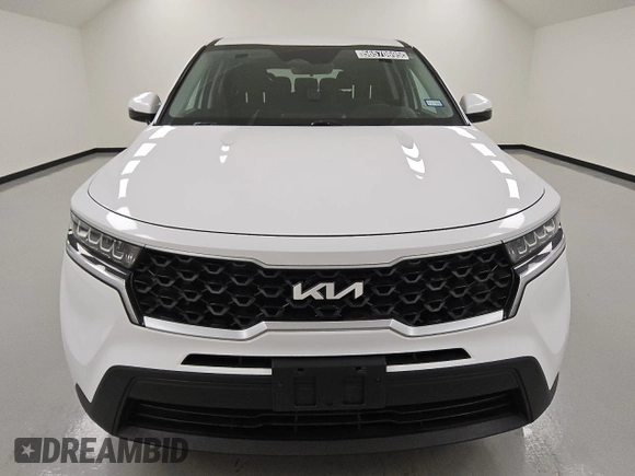 2022 Kia Sorento LX with VIN 5XYRGDLC2NG075039, listed as a Copart auction lot 56570695 with 81,911 mi miles and Clean title. Bid and sale history available at DreamBid. Image 5.