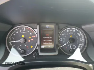 2023 Toyota Tacoma SR z VIN 3TYCZ5AN3PT165207, wystawiony jako Copart lot #54628175 z przebiegiem 15 932 mil mil oraz Szkoda całkowita • Salvage title. Historia ofert i sprzedaży dostępna na DreamBid. Obrazek 9.