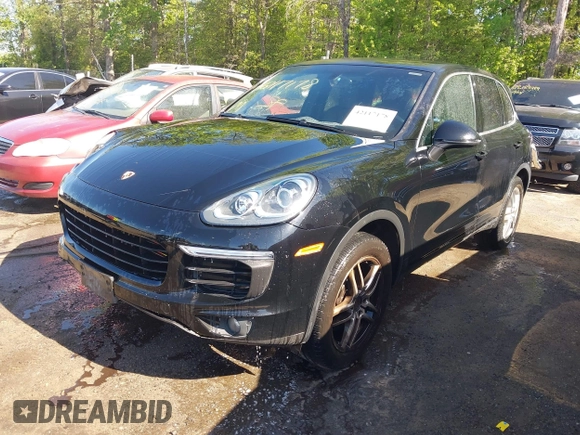 2016 Porsche Cayenne z VIN WP1AA2A23GLA04144, wystawiony jako IAAI lot #42117178 z przebiegiem 70 255 mil mil oraz . Historia ofert i sprzedaży dostępna na DreamBid. Obrazek 2.