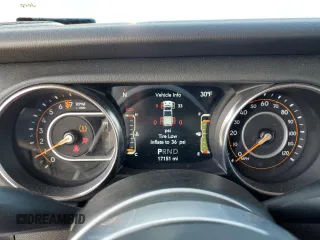 2022 Jeep Gladiator Overland with VIN 1C6HJTFG6NL124535, listed as a Copart auction lot 45988595 with 17,151 mi miles and Salvage title. Bid and sale history available at DreamBid. Image 9.