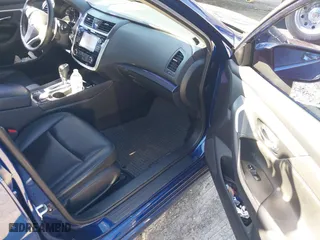 2018 Nissan Altima 2.5 SL with VIN 1N4AL3AP1JC294068, listed as a IAAI auction lot 41639471 with 100,772 mi miles. Bid and sale history available at carsss.com. Image 5.
