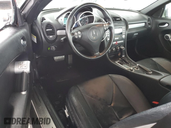 2006 Mercedes-Benz SLK 280 z VIN WDBWK54F66F118722, wystawiony jako Copart lot #42294405 z przebiegiem 180 229 mil mil oraz Szkody całkowita. Historia ofert i sprzedaży dostępna na DreamBid. Obrazek 8.
